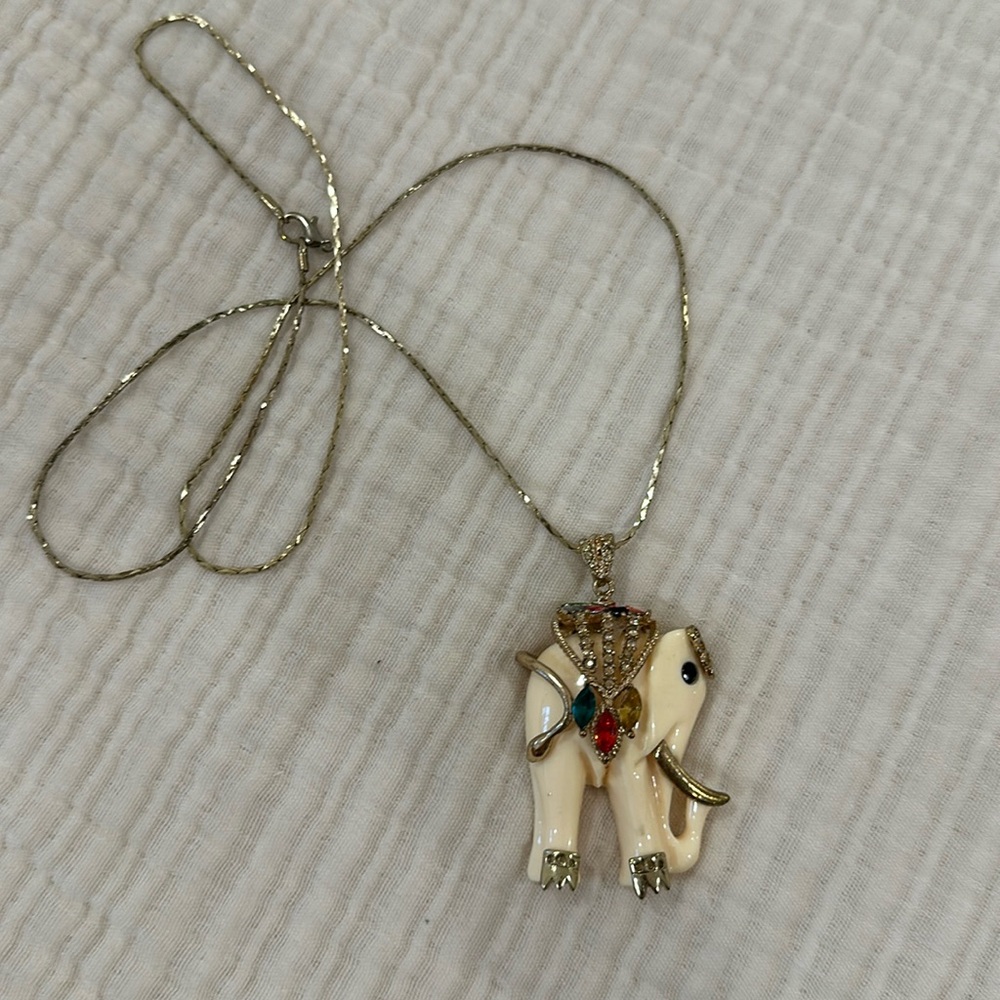 Elephant pendant